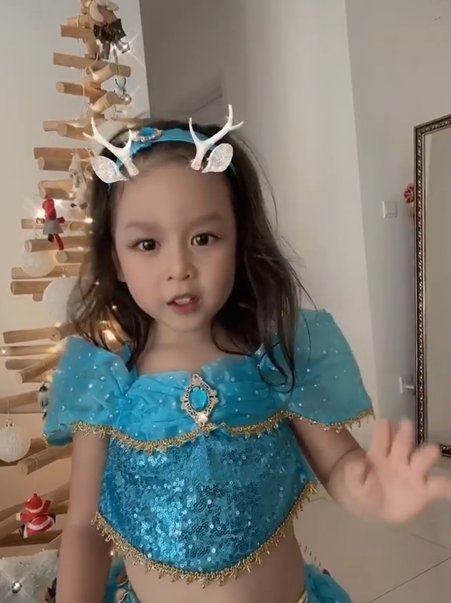 Mới 3 tuổi, con út Hồ Hoài Anh - Lưu Hương Giang đã làm được việc mà bố mẹ than khó, Bảo Anh, Hoàng Thùy Linh phải xuýt xoa khen ngợi-3