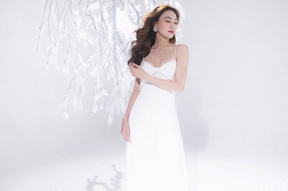 Ninh Dương Lan Ngọc trong bộ ảnh thời trang mới nhất không khác gì họa báo: Thì ra thần thái đỉnh cao là đây-1