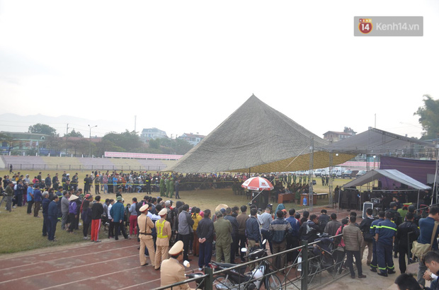 VKS đề nghị 6 án tử hình cho nhóm đối tượng sát hại nữ sinh giao gà, người dân theo dõi phiên tòa đồng loạt vỗ tay-10