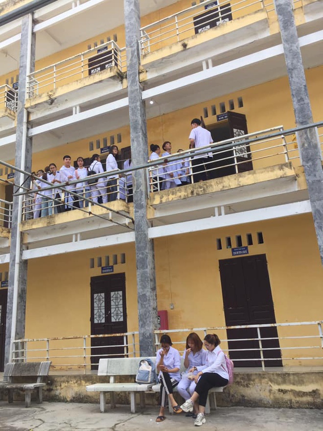 Khổ như sinh viên ngành Y thi vấn đáp: Trả lời gần 30 phút, thi xong ngủ được một giấc vẫn thấy bạn mình đang đợi thi-4