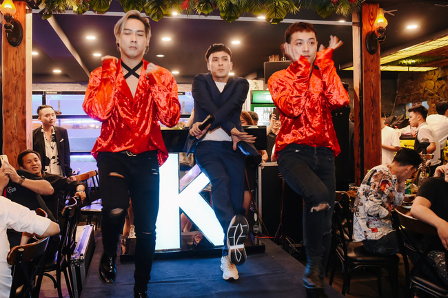 Hồ Quang Hiếu lần đầu xuất hiện, béo tốt hẳn ra sau 15 ngày vướng scandal hiếp dâm và nói câu không ai ngờ-2