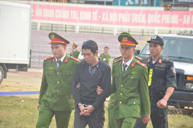 Bị các đồng bọn khẳng định tham gia tích cực nhất trong quá trình sát hại Duyên, Bùi Văn Công vẫn một mực kêu oan-10