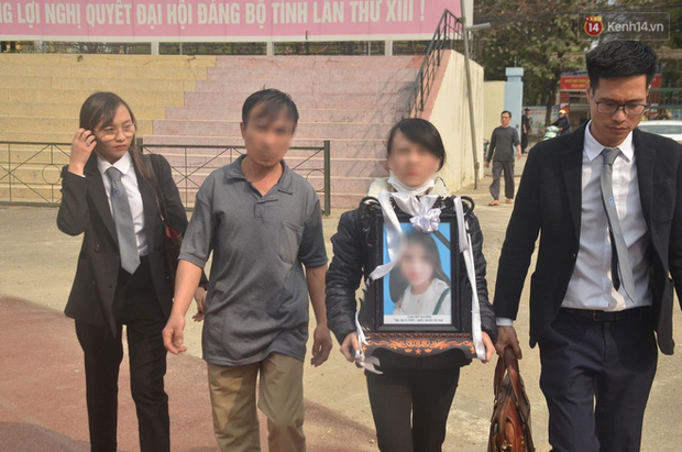 Bị các đồng bọn khẳng định tham gia tích cực nhất trong quá trình sát hại Duyên, Bùi Văn Công vẫn một mực kêu oan-13