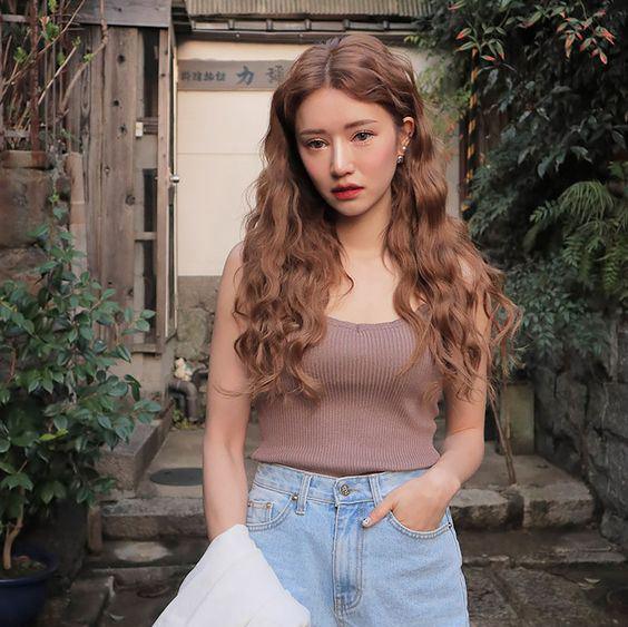 Tóc xoăn đẹp thịnh hành nhất 2020 chị em nên thử-31