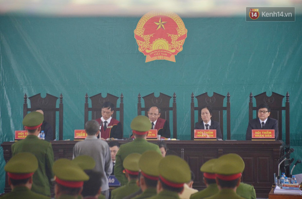 Bị các đồng bọn khẳng định tham gia tích cực nhất trong quá trình sát hại Duyên, Bùi Văn Công vẫn một mực kêu oan-3