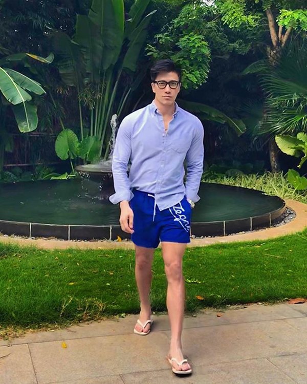 Mẫu nam Đài Loan 52 tuổi sở hữu gương mặt mỹ nam kèm ngoại hình chuẩn 6 múi khiến chị em ngẩn ngơ-6