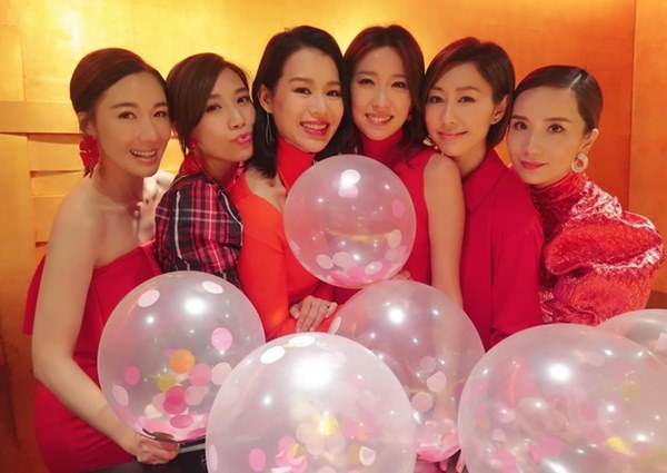 Hội bạn thân quyền lực nhất Hong Kong: Toàn mỹ nhân xinh đẹp, nóng bỏng và giàu có-3