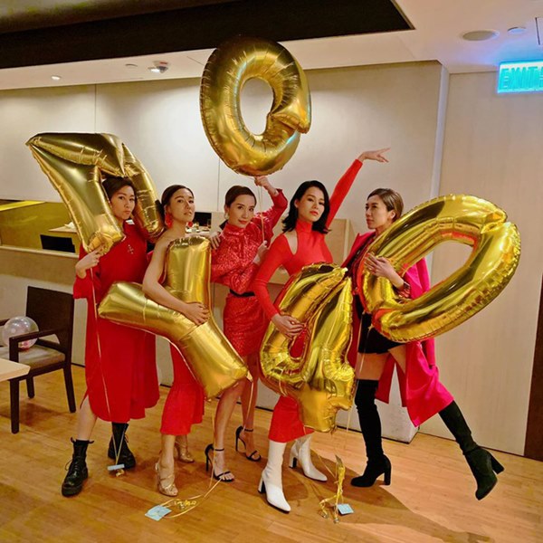 Hội bạn thân quyền lực nhất Hong Kong: Toàn mỹ nhân xinh đẹp, nóng bỏng và giàu có-4