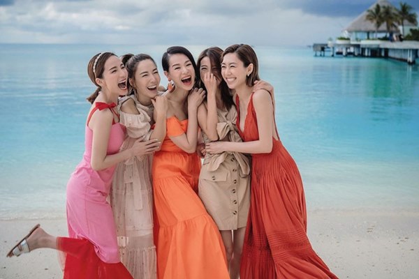 Hội bạn thân quyền lực nhất Hong Kong: Toàn mỹ nhân xinh đẹp, nóng bỏng và giàu có-8