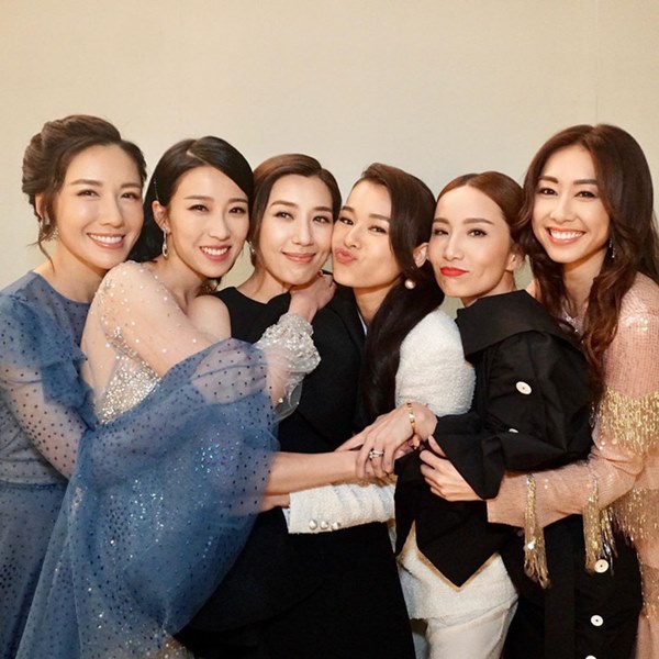 Hội bạn thân quyền lực nhất Hong Kong: Toàn mỹ nhân xinh đẹp, nóng bỏng và giàu có-26