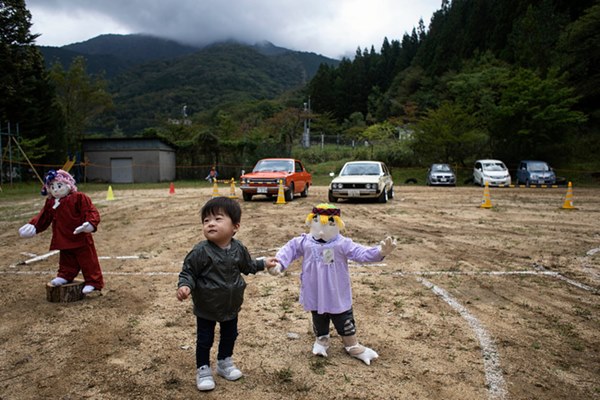 Ngôi làng vắng bóng trẻ thơ tại Nhật Bản: 18 năm không có một đứa trẻ nào ra đời, số búp bê nhiều gấp 10 lần số dân làng-10