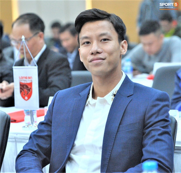 Vợ Quế Ngọc Hải hoảng hốt đòi trả lại chồng cho tôi khi thấy chồng trên sóng truyền hình-2