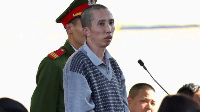 Luật sư nghẹn ngào hỏi về lý do khai quật tử thi nữ sinh giao gà để khám nghiệm lần 2-2