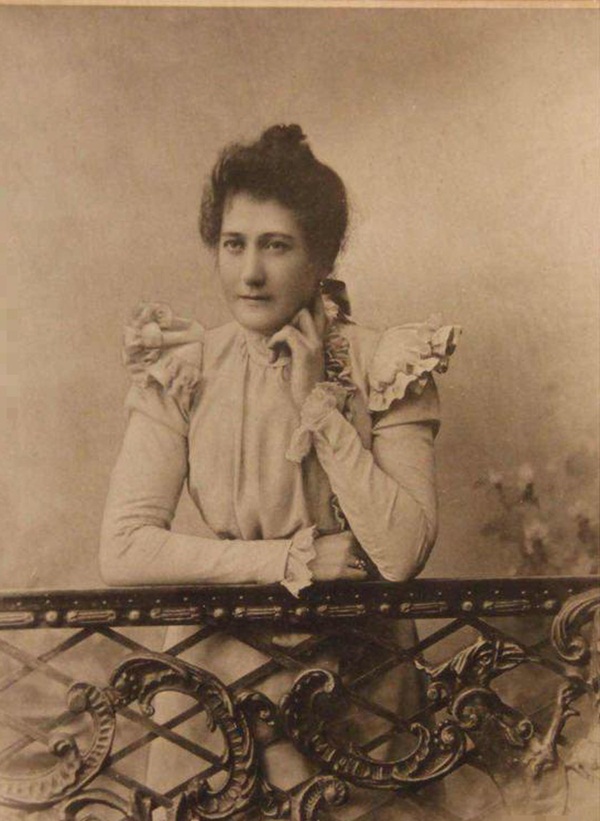 Chuyện tình của nhà ngoại giao cách đây hơn trăm năm: Vượt qua 3 rào cản để cưới bằng được cô vợ hơn 16 tuổi và cái kết khiến nhiều người ngạc nhiên-2