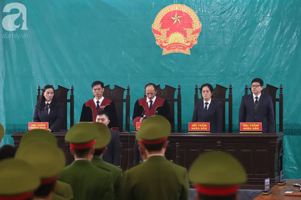 Tuyên án đối với Bùi Văn Công và đồng bọn vụ nữ sinh giao gà bị hiếp dâm, sát hại ở Điện Biên: Đề nghị tử hình 6 bị cáo-1