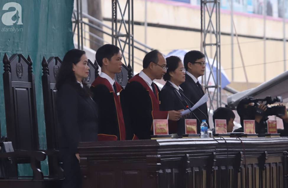 Tuyên án đối với Bùi Văn Công và đồng bọn vụ nữ sinh giao gà bị hiếp dâm, sát hại ở Điện Biên: Đề nghị tử hình 6 bị cáo-2