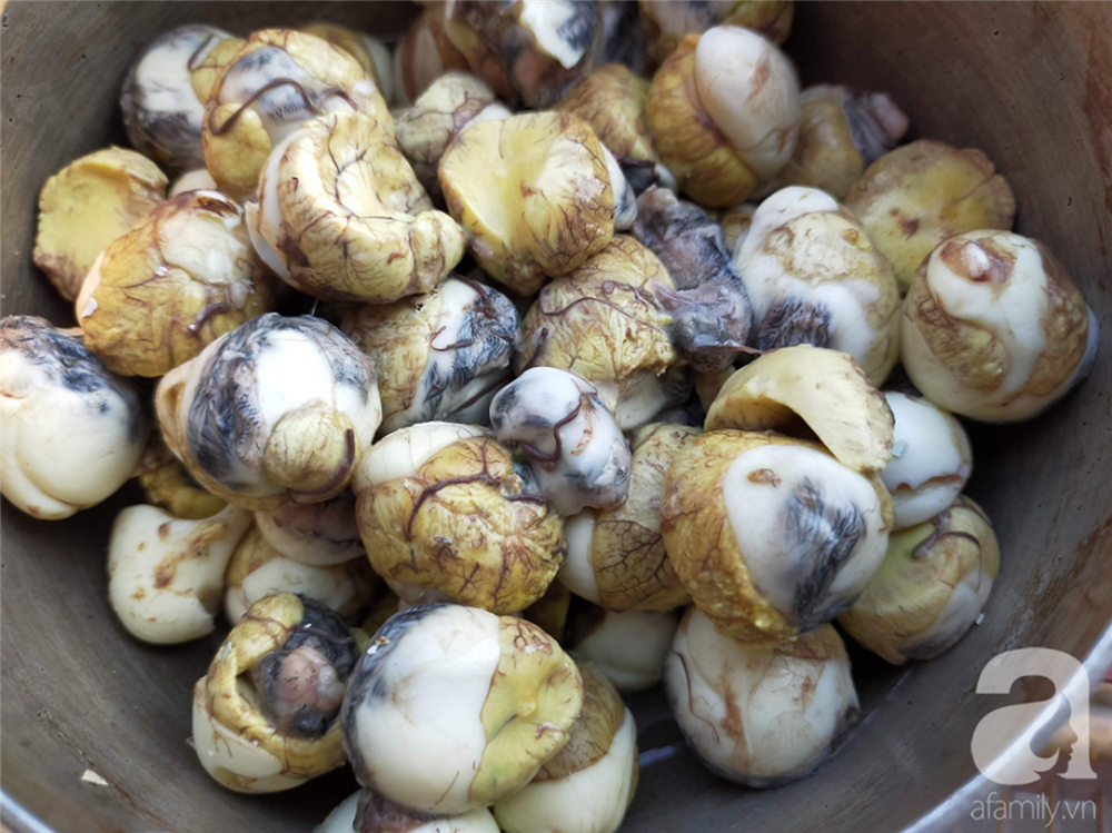 Tôi học được cách làm trứng cút lộn xào me của đầu bếp nhà hàng, ai ăn thử cũng thích-2