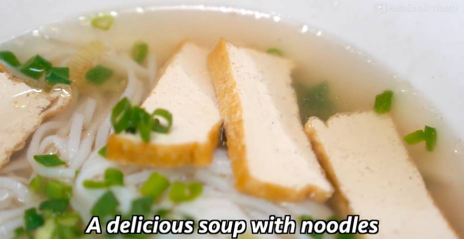 Video du lịch Việt Nam hơn 5 triệu views khiến dân tình hoang mang vì lỗi sai nghiêm trọng về món phở Việt, sốc hơn là mức giá chỉ… 11k/ bát-3