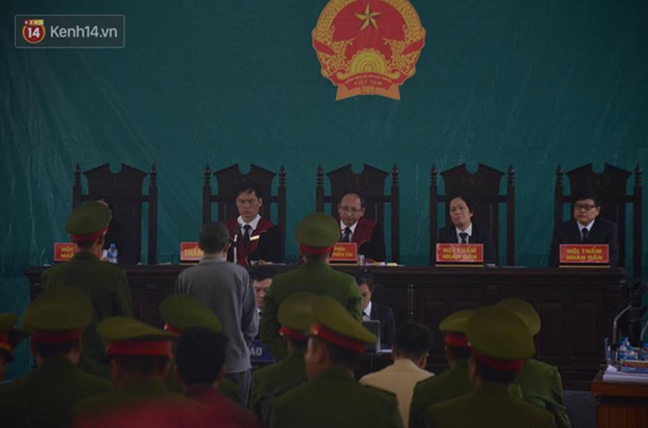 Chị gái nữ sinh giao gà bật khóc: 9 kẻ sát hại em gái tôi đã phải chịu sự trừng trị thích đáng, linh hồn em cũng được an ủi phần nào-1