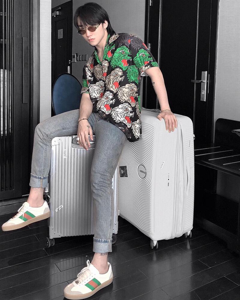 Loạt hình xăm vừa tinh tế, vừa ngầu lòi” của Sơn Tùng M-TP: Ai nhìn qua cũng muốn tậu vài ba cái giống vậy-8