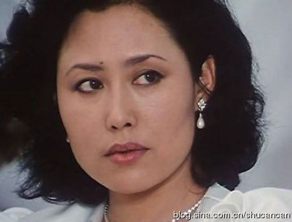 Võ Tắc Thiên 3 đời chồng: Não chấn thương khi quay phim, tuổi già bệnh tật phải ngồi xe lăn-1