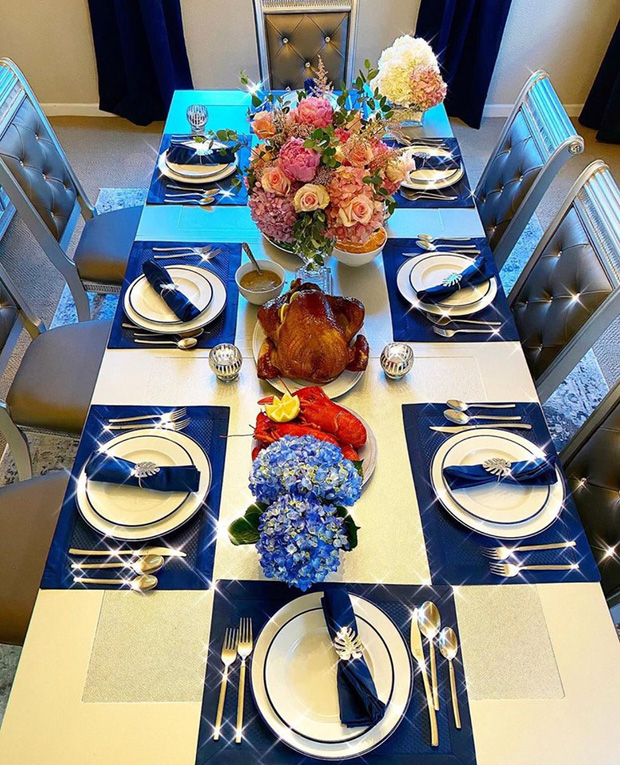 Bữa cơm sang chảnh nhà Phạm Hương ở đất Mỹ: Đã thành mẹ bỉm sữa khéo léo lại còn là vợ đảm nội trợ thế này!-1