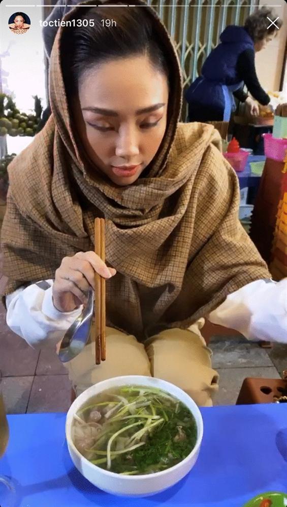 Phở Hà Nội quá xuất sắc, Tóc Tiên chấp nhận chờ hơn 30 phút, lại còn ăn tới 2 tô 2 trứng-5