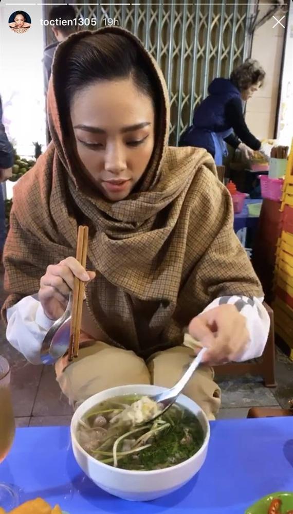 Phở Hà Nội quá xuất sắc, Tóc Tiên&nbsp;chấp nhận chờ hơn 30 phút, lại còn&nbsp;ăn tới 2 tô 2 trứng-6