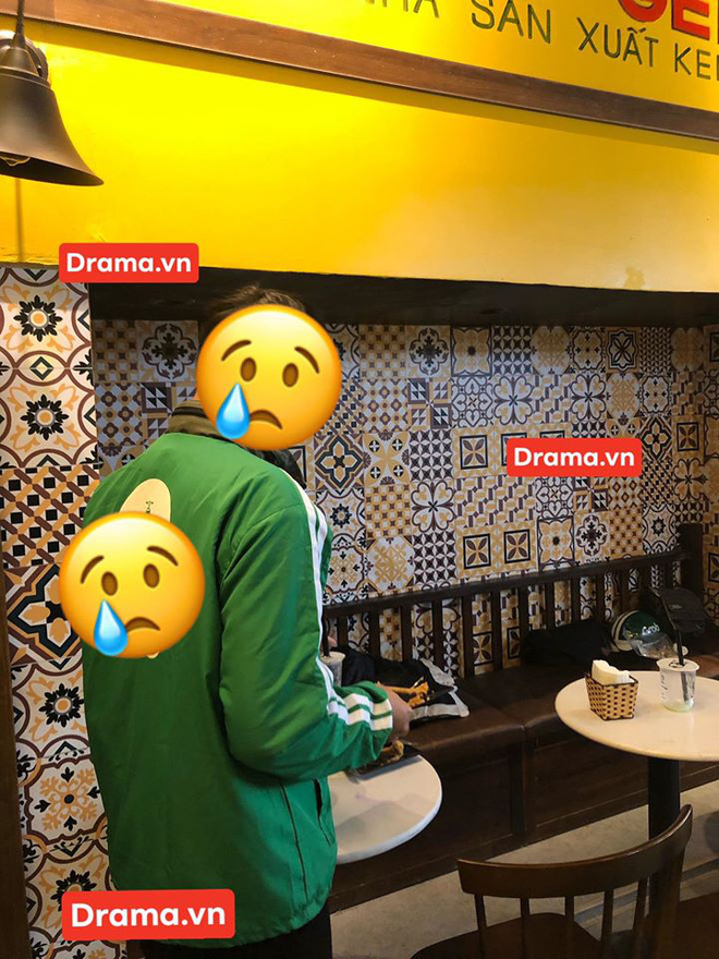 Tài xế xe ôm xin đồ ăn thừa về cho cháu, lý do phía sau khiến tất cả ngậm ngùi-2