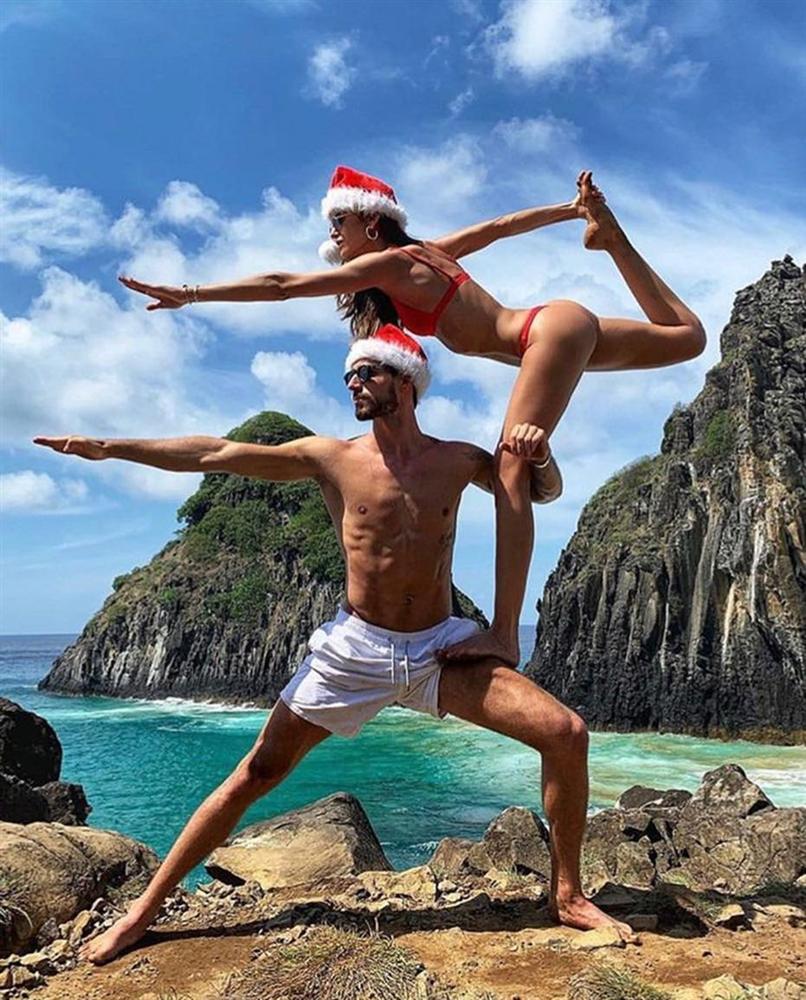 Thiên thần nội y khoe cơ bụng 6 múi-4