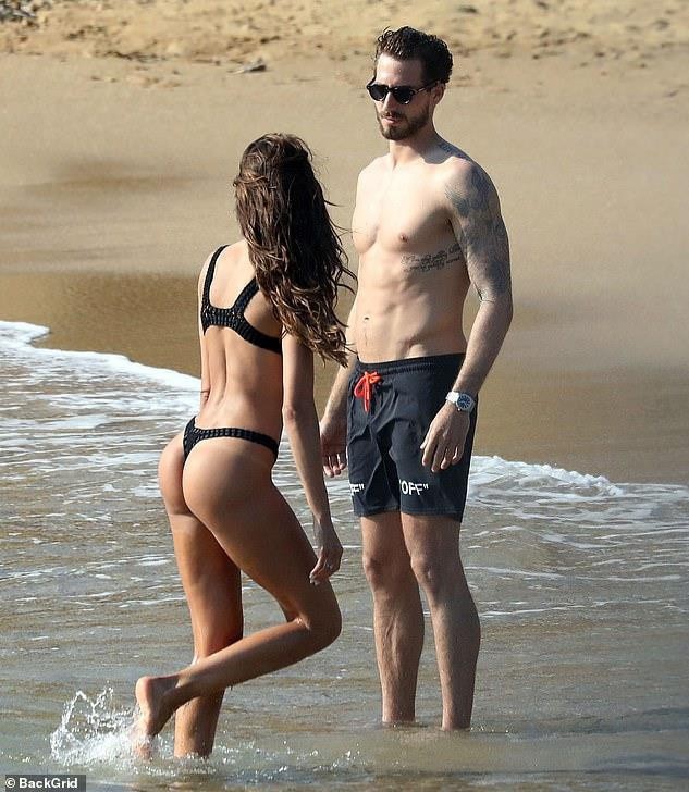 Thiên thần nội y khoe cơ bụng 6 múi-8