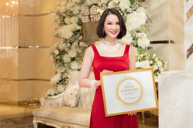 MC Thanh Mai khoe vòng eo 58 cm ở tuổi 46-7