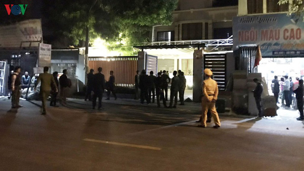 Nóng: Chồng bắn chết vợ bằng súng AK rồi tự sát trong đêm-2