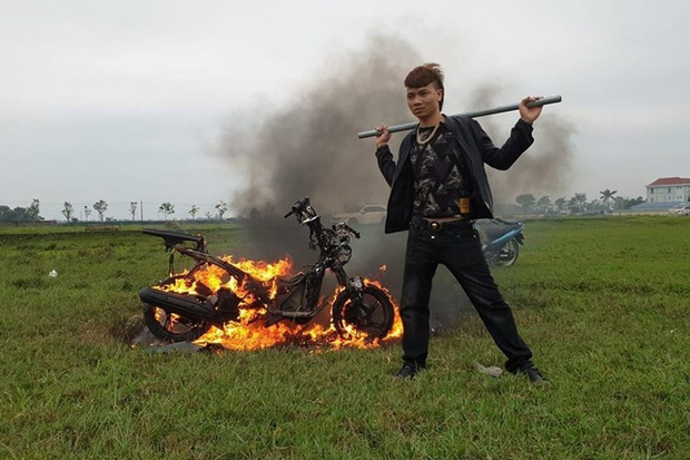 Nhìn lại năm 2019 của các giang hồ mạng: Khá Bảnh đi tù, Huấn Hoa Hồng đi cai nghiện và hàng loạt thánh” nói đạo lý sa lưới công an-3