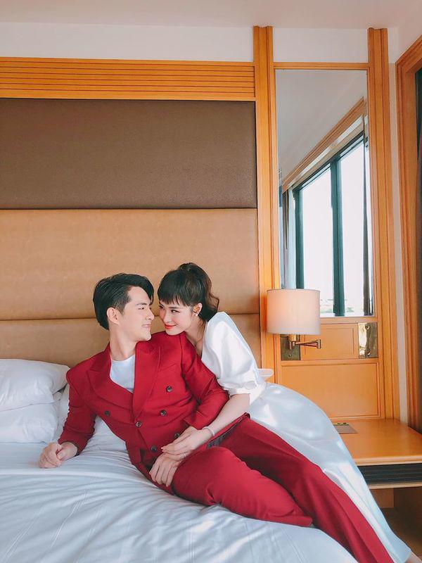 Về chung nhà, Đông Nhi - Ông Cao Thắng ngày càng khăng khít nhờ liên tục diện đồ ăn ý-11