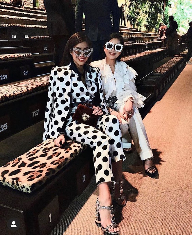 Gần 50 tuổi, mẹ chồng quyền lực của Hà Tăng vẫn tươi trẻ và sành điệu-6