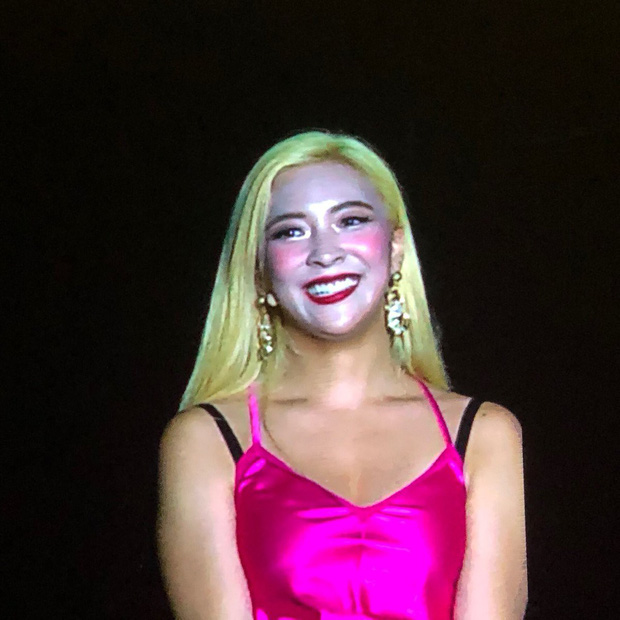 Lý Nhã Kỳ chốt sổ 2019 bằng pha make up tự dìm nhan sắc, nhưng đó vẫn chưa là tất cả...-10