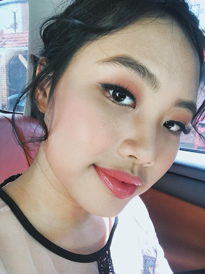 Lý Nhã Kỳ chốt sổ 2019 bằng pha make up tự dìm nhan sắc, nhưng đó vẫn chưa là tất cả...-9