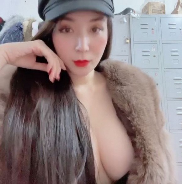 Bà xã Khắc Việt chẳng ngại đăng ảnh gợi cảm sau khi bị đổ oan lộ clip nhạy cảm-5