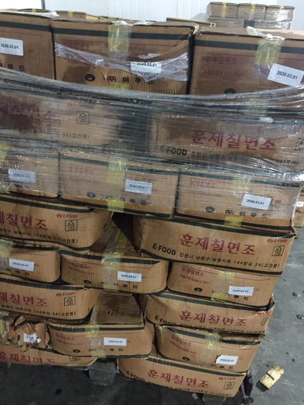 Hà Nội: Phát hiện kho chứa 25 tấn chân gà tây đã bốc mùi-2