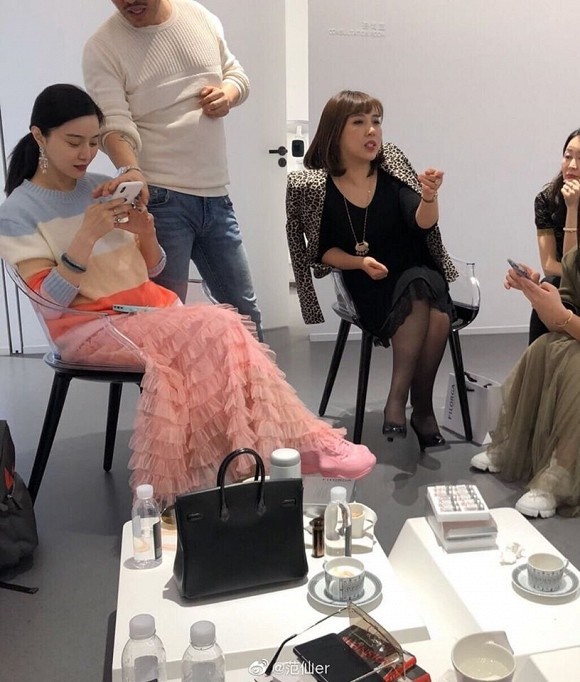 Chán xuất hiện lồng lộn sang chảnh, Phạm Băng Băng quay sang mặc đồ cực sến-3