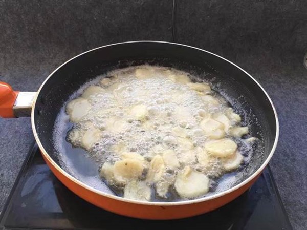 Mứt mã thầy vừa lạ vừa rẻ, đem ra đãi Tết khách ai cũng mê-5