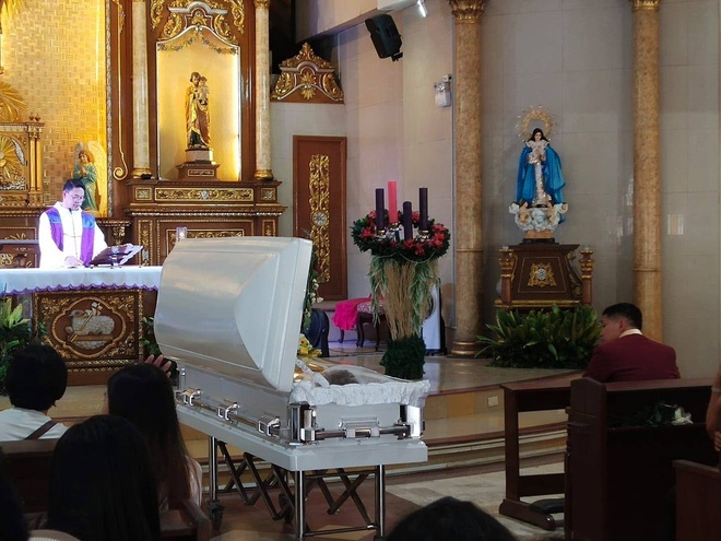 Chuyện tình đẫm nước mắt của chàng trai mất người yêu ngay trước thềm hôn lễ, ngày cưới cũng là ngày đám tang của cô dâu-8