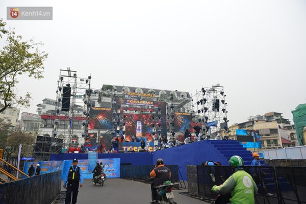 Hà Nội và Sài Gòn sẵn sàng đón chào thập kỷ mới năm 2020 với những sân khấu Countdown cực hoành tráng-2