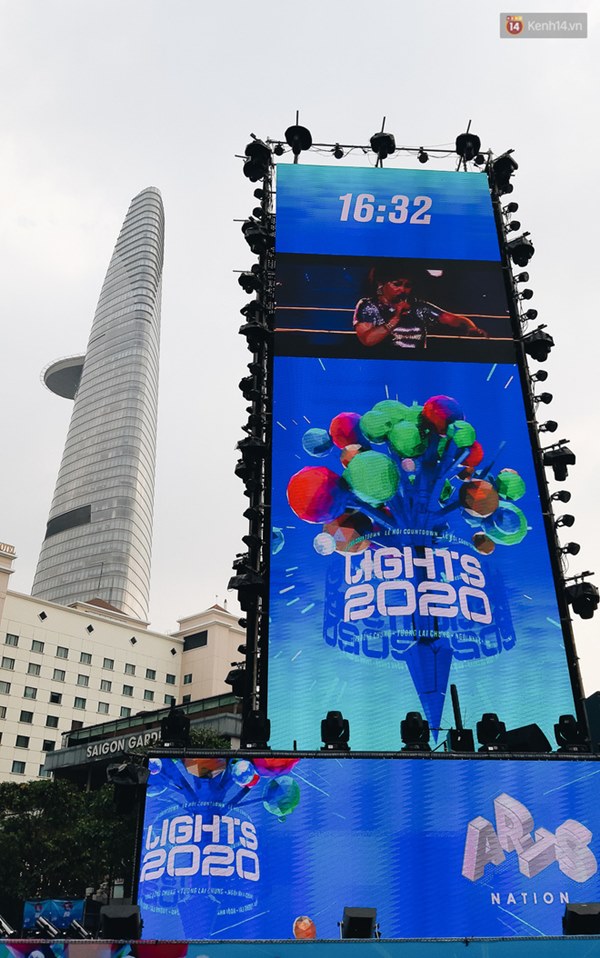 Hà Nội và Sài Gòn sẵn sàng đón chào thập kỷ mới năm 2020 với những sân khấu Countdown cực hoành tráng-9