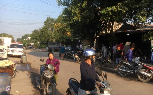 Vợ đưa con về quê sau khi cãi nhau, chồng chết trong tư thế treo cổ trong phòng trọ-1