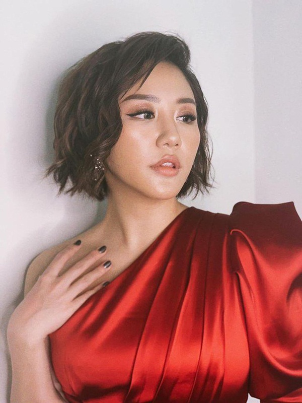 Vẻ sexy đến nghẹn thở của Văn Mai Hương - nữ ca sĩ đang được cả showbiz đứng ra bảo vệ-1