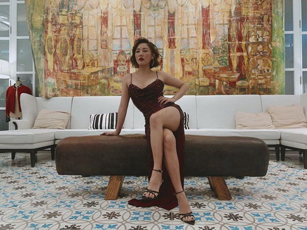Vẻ sexy đến nghẹn thở của Văn Mai Hương - nữ ca sĩ đang được cả showbiz đứng ra bảo vệ-2
