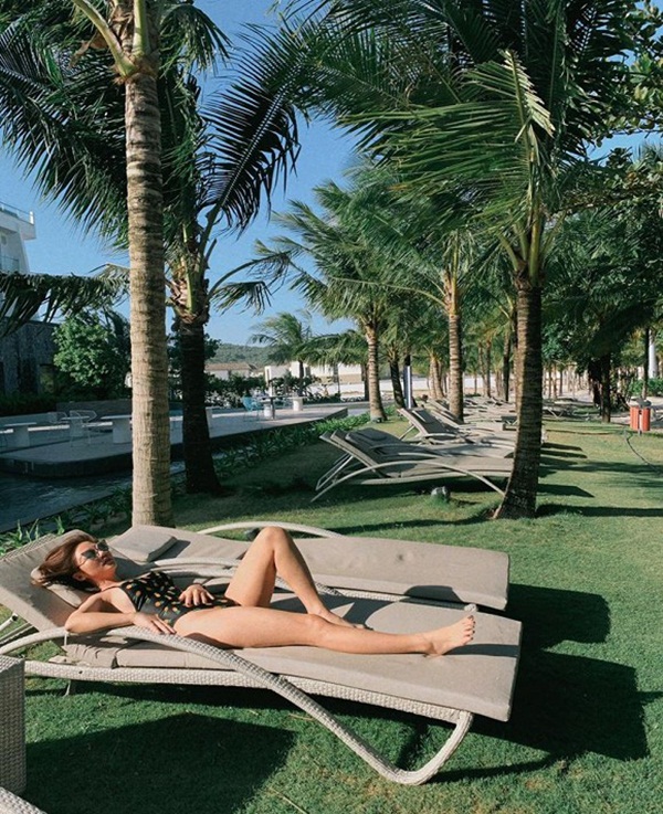 Vẻ sexy đến nghẹn thở của Văn Mai Hương - nữ ca sĩ đang được cả showbiz đứng ra bảo vệ-9