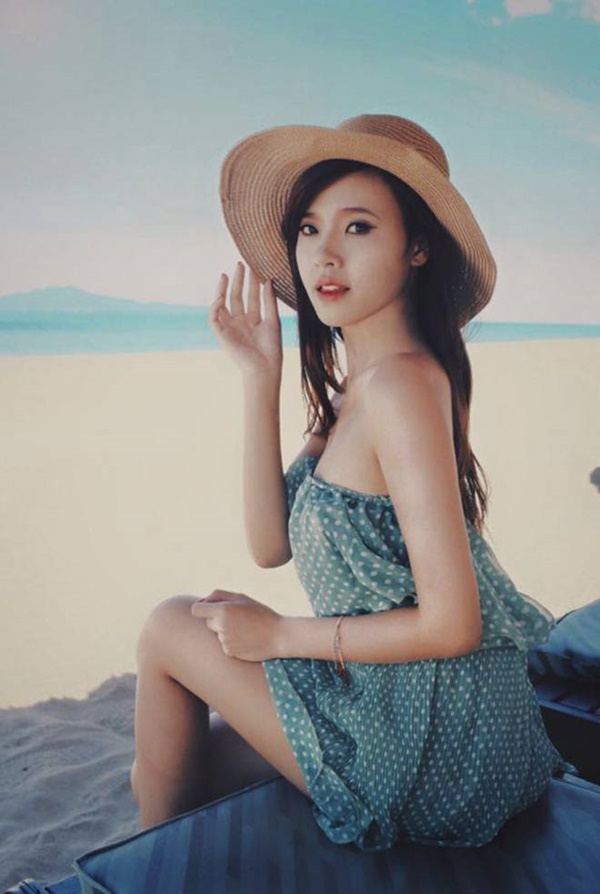 Nhìn lại style của Midu và Tuesday Thúy Vi kể từ ngày có biến: Người luôn nền nã đẹp xinh, người liên tục gây sóng gió khi mặc hở bạo, rút túi ngực-1